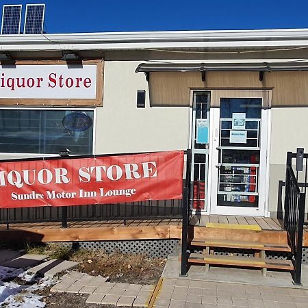 Sundre Motor Inn エクステリア 写真