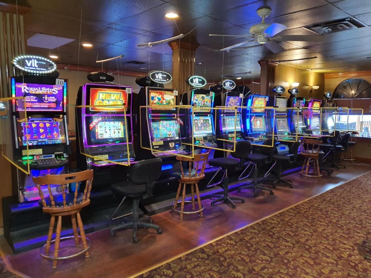 Sundre Motor Inn エクステリア 写真