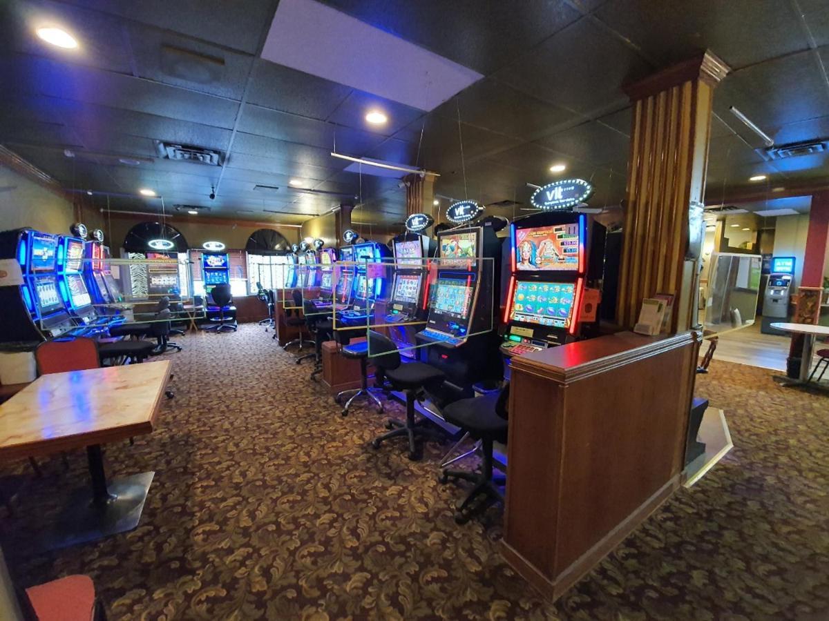 Sundre Motor Inn エクステリア 写真