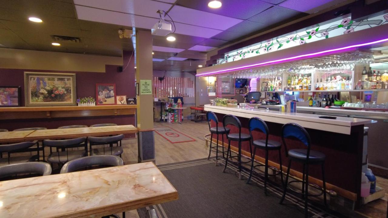 Sundre Motor Inn エクステリア 写真