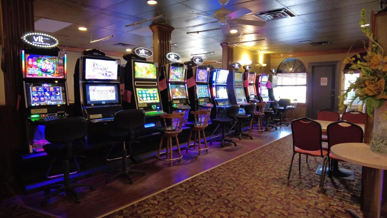Sundre Motor Inn エクステリア 写真