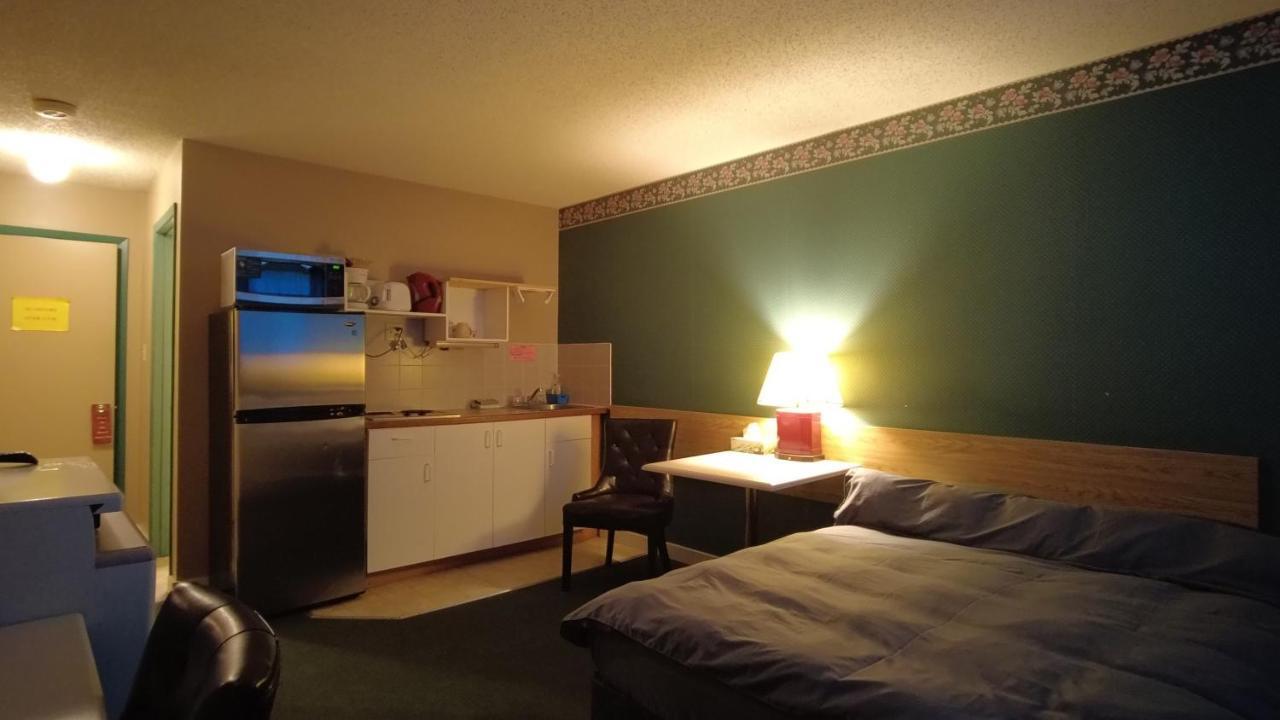 Sundre Motor Inn エクステリア 写真